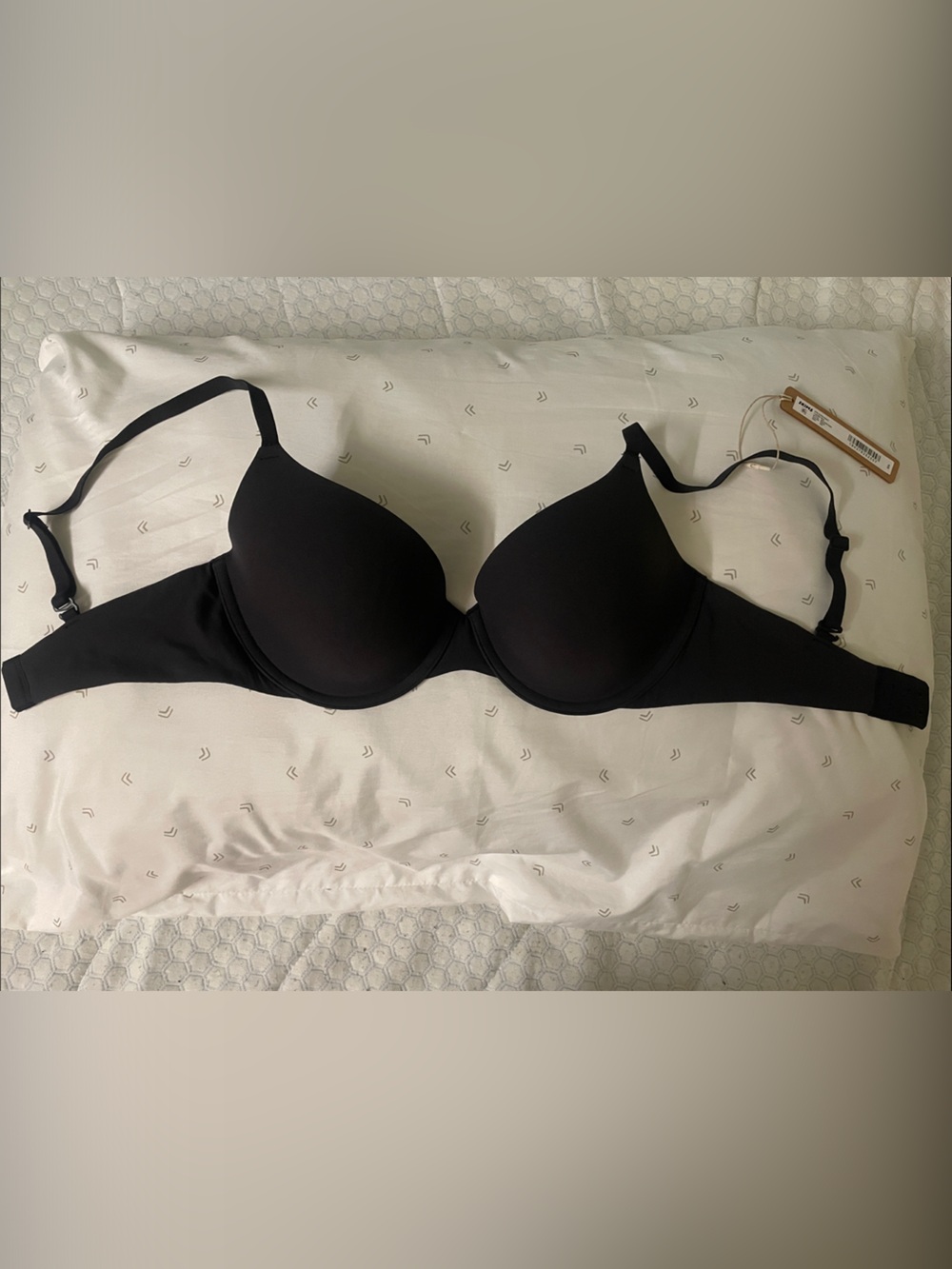 SKIMS Black Seamless T-Shirt Bra